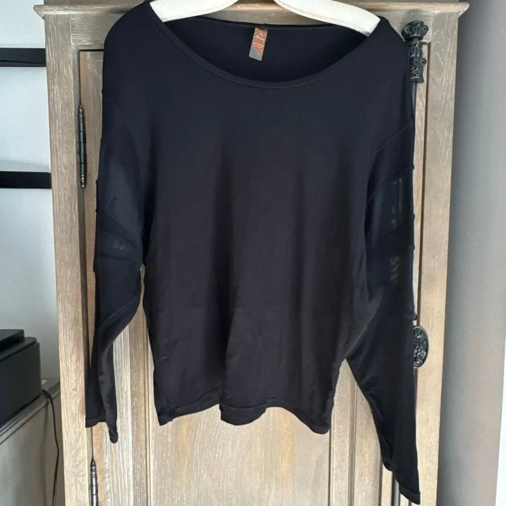 Maaji Activewear Black Long Sleeve Shirt size small - Picture 2 of 8
